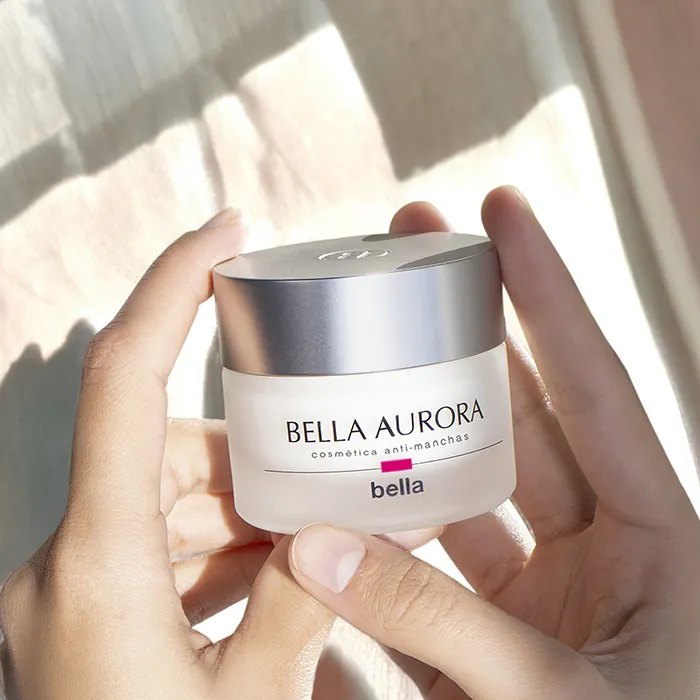 Bella Multiperfektionierende Tagescreme für Mischhaut bis fettige Haut