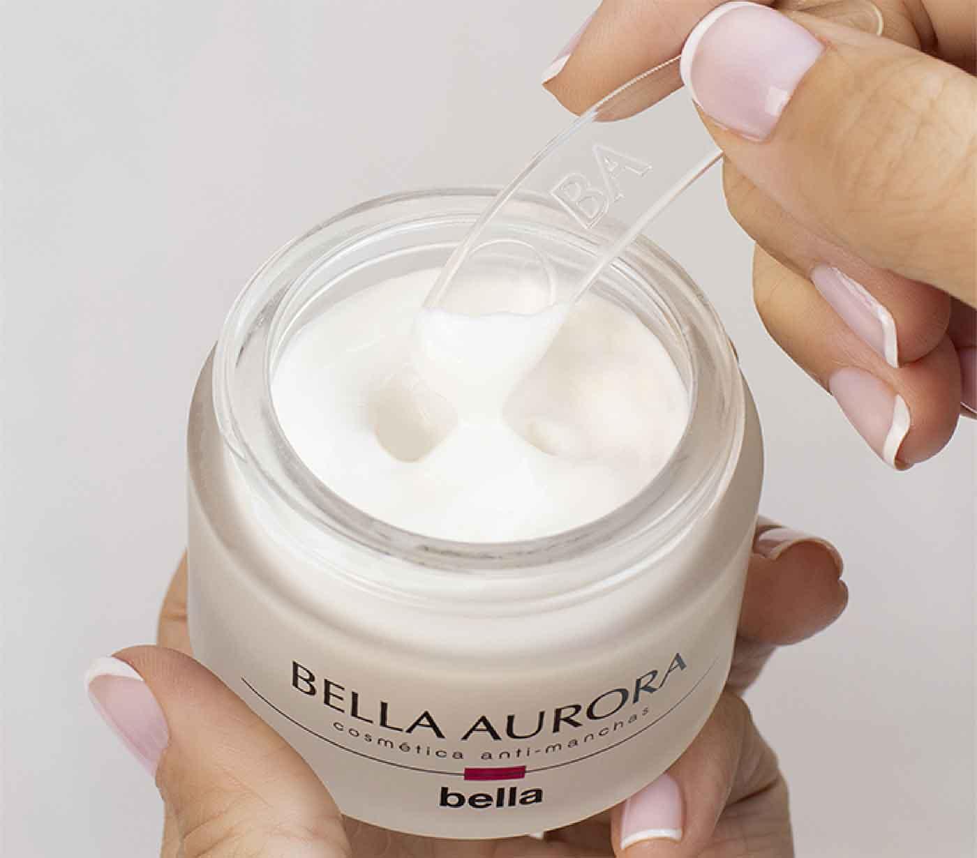 Bella Multiperfektionierende Tagescreme für Mischhaut bis fettige Haut